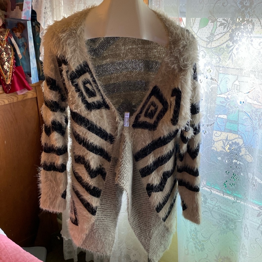 New Black and Cream Fluffy Cardigan Size 1X